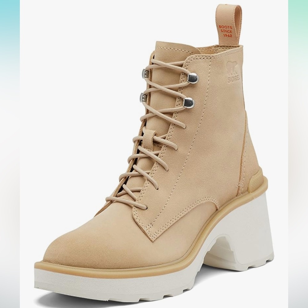 Sorel Tan Lace Up Boots